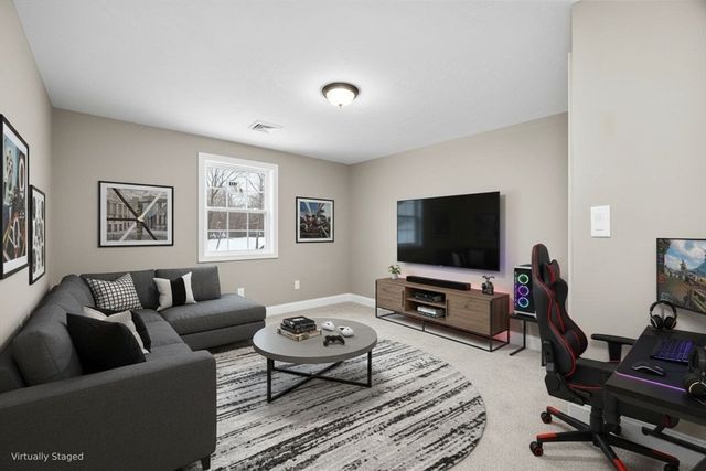 198 Uxbridge Rd, Sutton, MA 01590