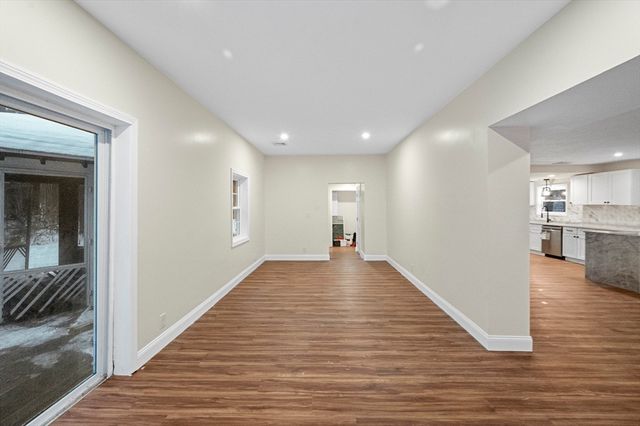 198 Uxbridge Rd, Sutton, MA 01590