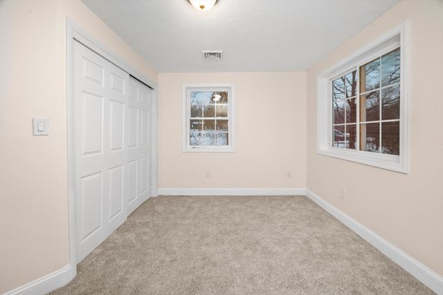 198 Uxbridge Rd, Sutton, MA 01590