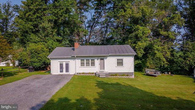55 LAKE DR, Edinburg, VA 22824