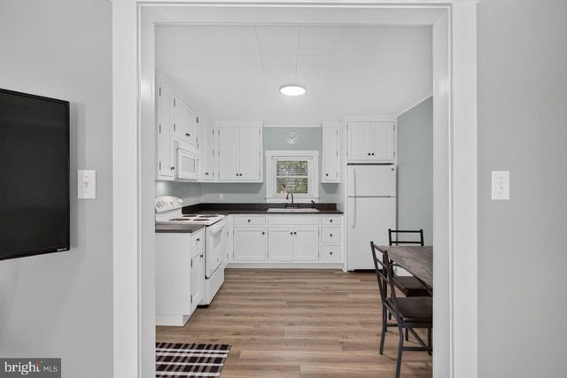 55 LAKE DR, Edinburg, VA 22824