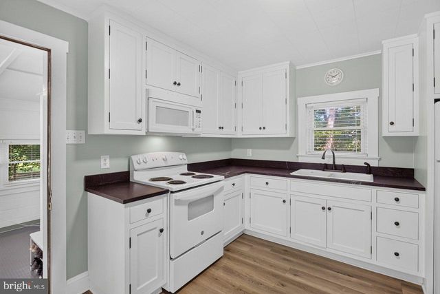 55 LAKE DR, Edinburg, VA 22824