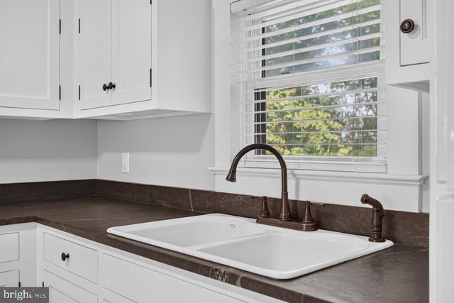 55 LAKE DR, Edinburg, VA 22824
