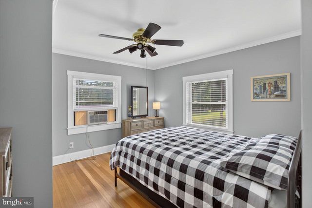 55 LAKE DR, Edinburg, VA 22824