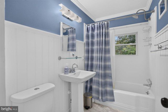 55 LAKE DR, Edinburg, VA 22824