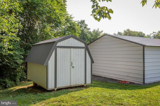 55 LAKE DR, Edinburg, VA 22824