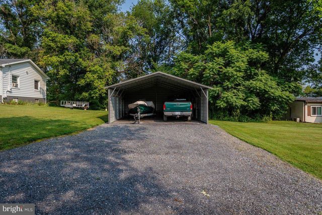 55 LAKE DR, Edinburg, VA 22824