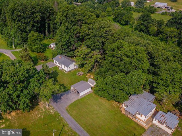 55 LAKE DR, Edinburg, VA 22824