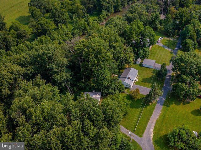 55 LAKE DR, Edinburg, VA 22824