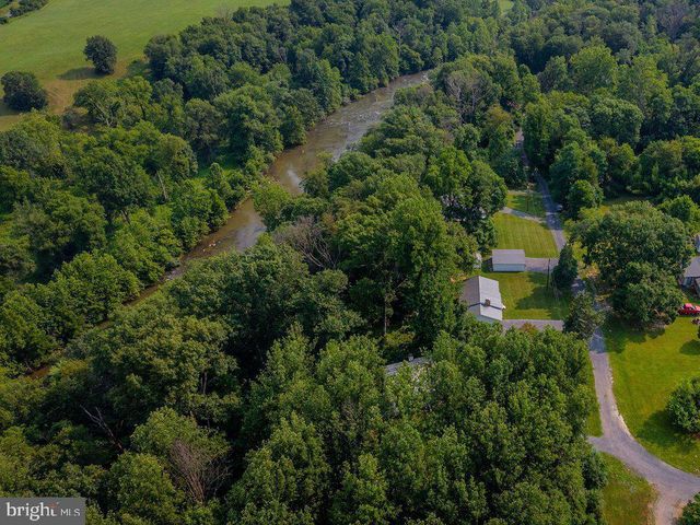 55 LAKE DR, Edinburg, VA 22824