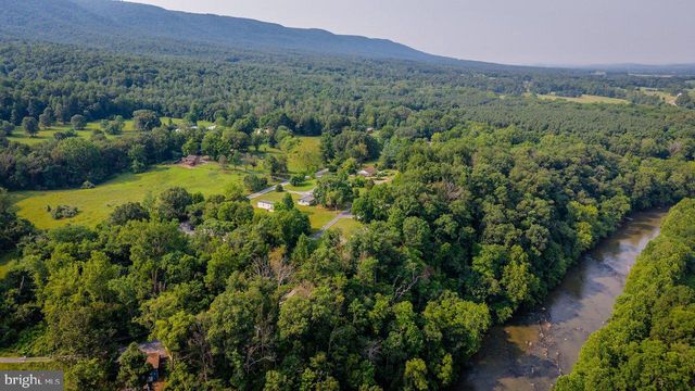 55 LAKE DR, Edinburg, VA 22824