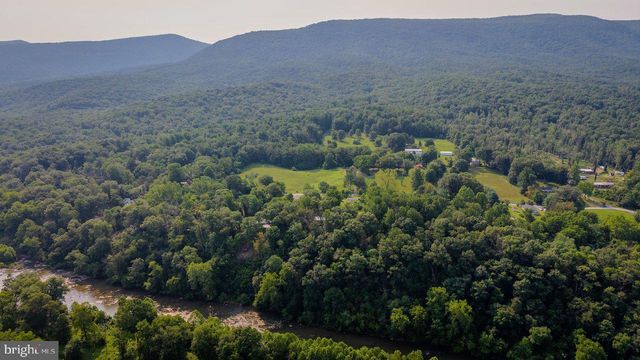 55 LAKE DR, Edinburg, VA 22824