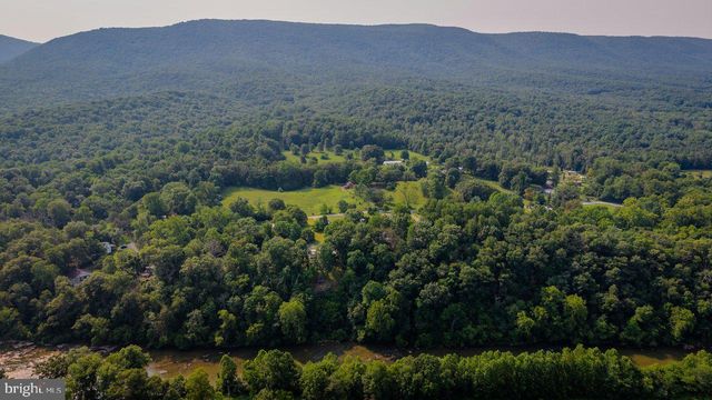 55 LAKE DR, Edinburg, VA 22824