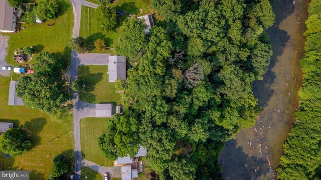 55 LAKE DR, Edinburg, VA 22824