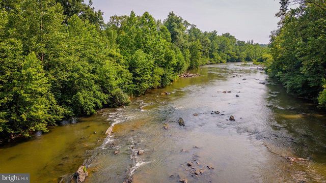 55 LAKE DR, Edinburg, VA 22824