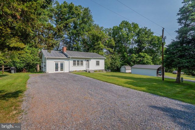 55 LAKE DR, Edinburg, VA 22824