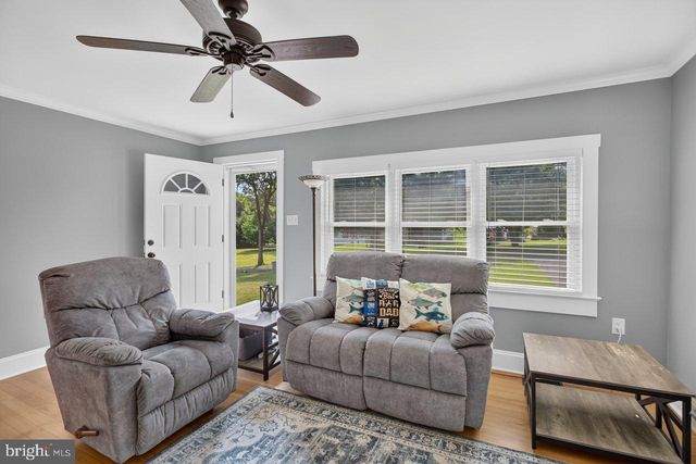 55 LAKE DR, Edinburg, VA 22824