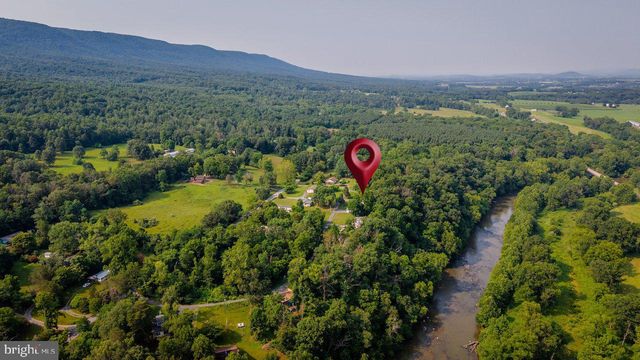 55 LAKE DR, Edinburg, VA 22824