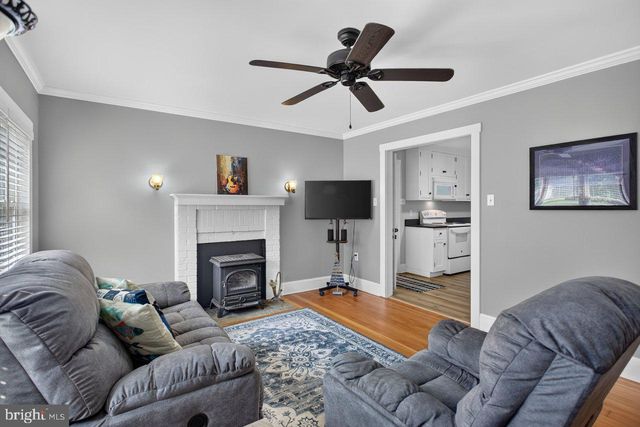 55 LAKE DR, Edinburg, VA 22824