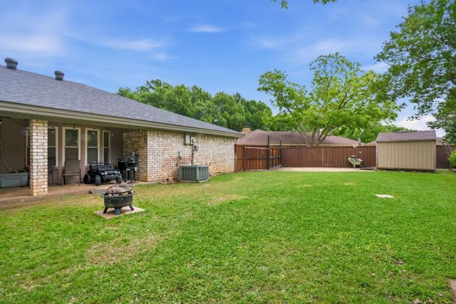 1705 Louella Court, Hurst, TX 76054