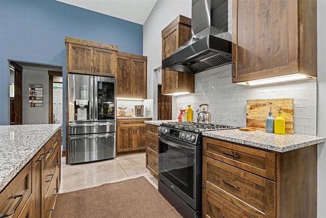 86960 County Road 681, Decatur, MI 49045