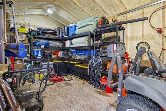 86960 County Road 681, Decatur, MI 49045