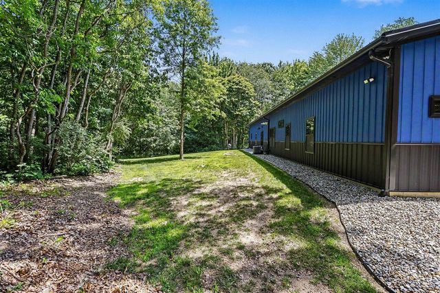 86960 County Road 681, Decatur, MI 49045