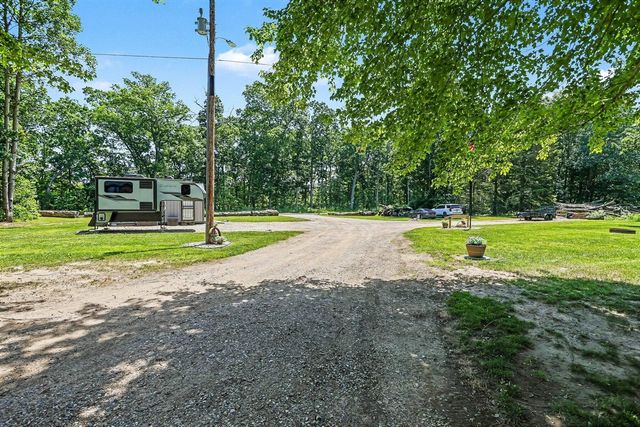 86960 County Road 681, Decatur, MI 49045