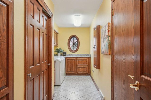 W174N4939 Sheffield COURT, Menomonee Falls, WI 53051