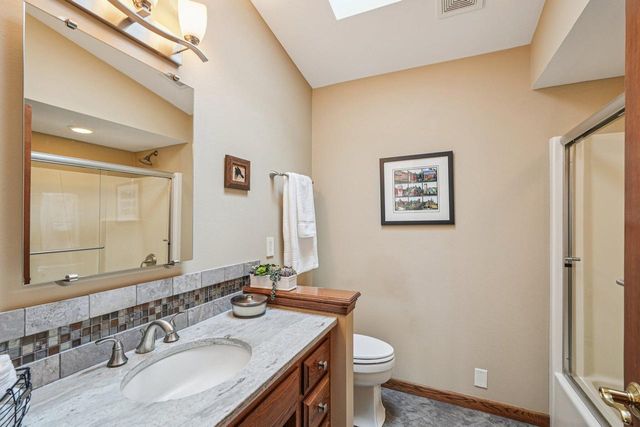 W174N4939 Sheffield COURT, Menomonee Falls, WI 53051