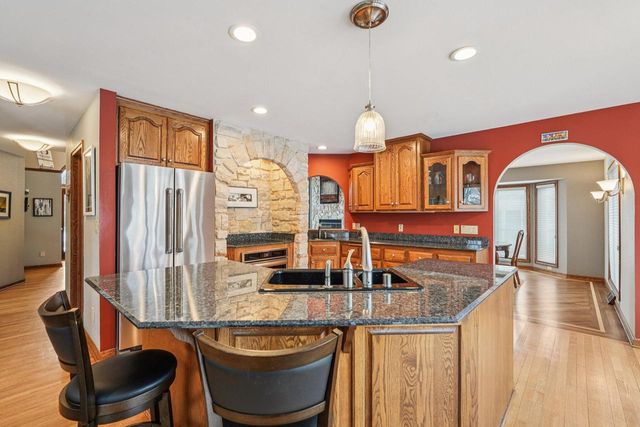 W174N4939 Sheffield COURT, Menomonee Falls, WI 53051