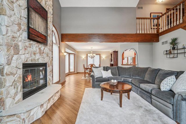 W174N4939 Sheffield COURT, Menomonee Falls, WI 53051