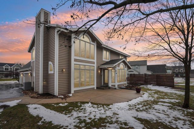 W174N4939 Sheffield COURT, Menomonee Falls, WI 53051