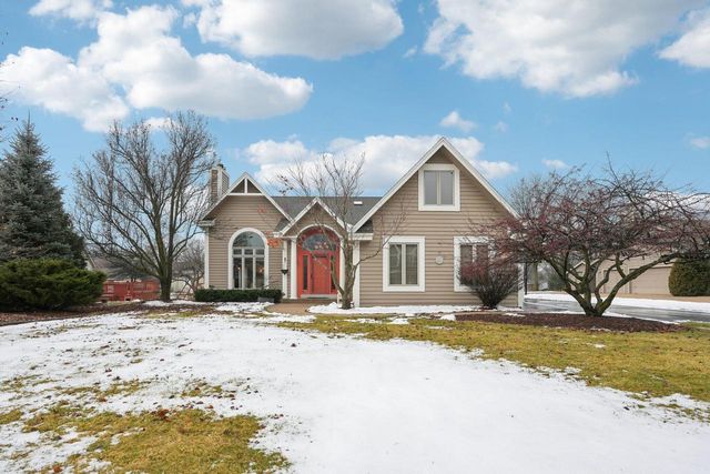 W174N4939 Sheffield COURT, Menomonee Falls, WI 53051