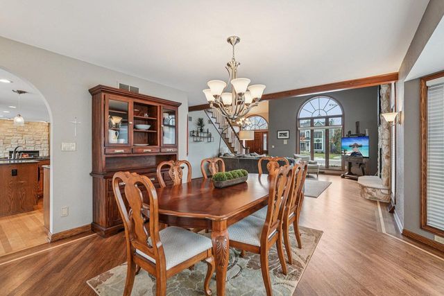 W174N4939 Sheffield COURT, Menomonee Falls, WI 53051