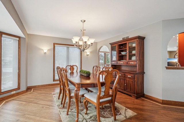 W174N4939 Sheffield COURT, Menomonee Falls, WI 53051