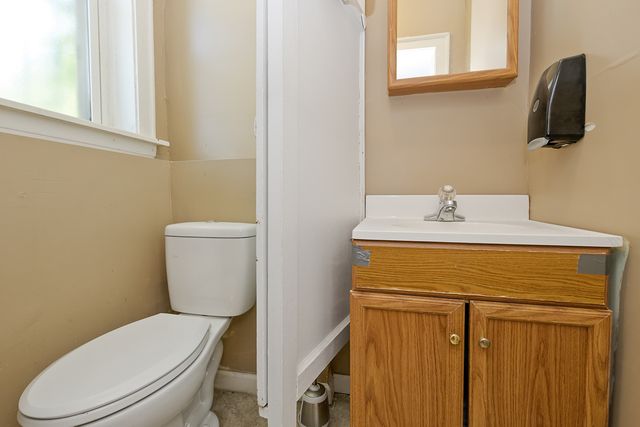 7739 S Stony Island Avenue, Chicago, IL 60649