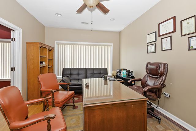 7739 S Stony Island Avenue, Chicago, IL 60649