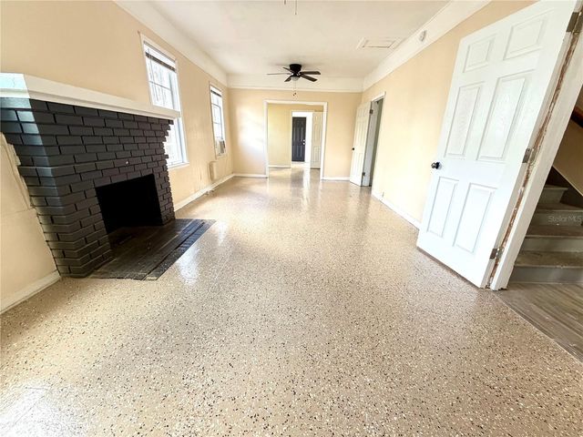 204 AVENUE D NE, Winter Haven, FL 33881