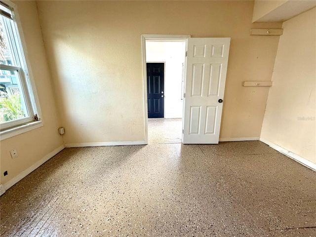 204 AVENUE D NE, Winter Haven, FL 33881