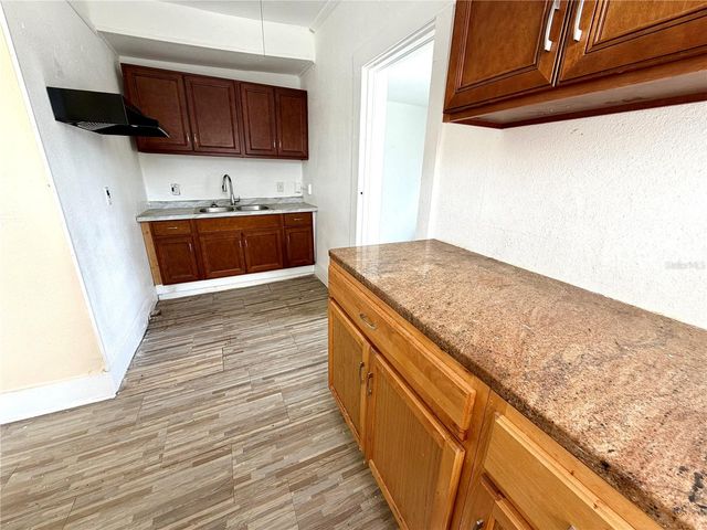 204 AVENUE D NE, Winter Haven, FL 33881