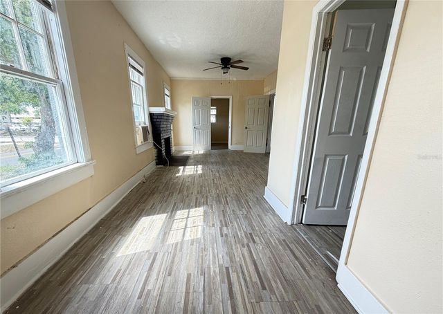 204 AVENUE D NE, Winter Haven, FL 33881