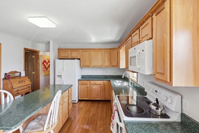129 Balsam St, Fairhaven, MA 02719