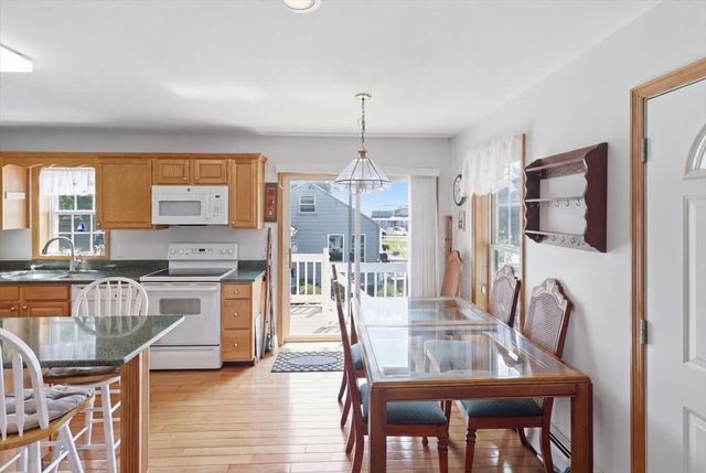 129 Balsam St, Fairhaven, MA 02719