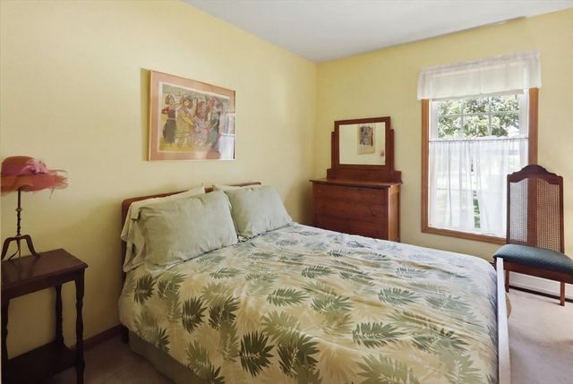 129 Balsam St, Fairhaven, MA 02719