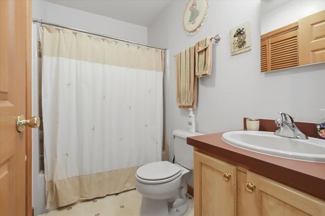 129 Balsam St, Fairhaven, MA 02719