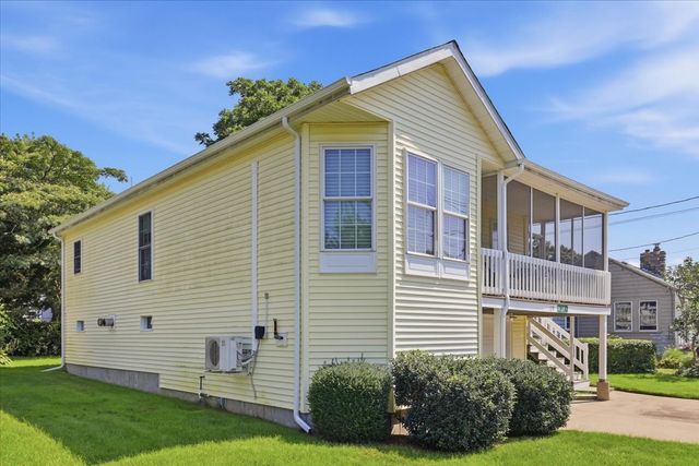 129 Balsam St, Fairhaven, MA 02719