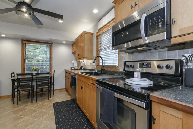 1608 Beverly LANE, West Bend, WI 53090