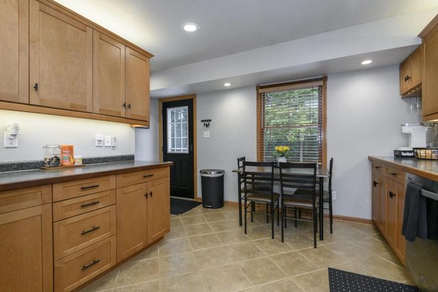 1608 Beverly LANE, West Bend, WI 53090