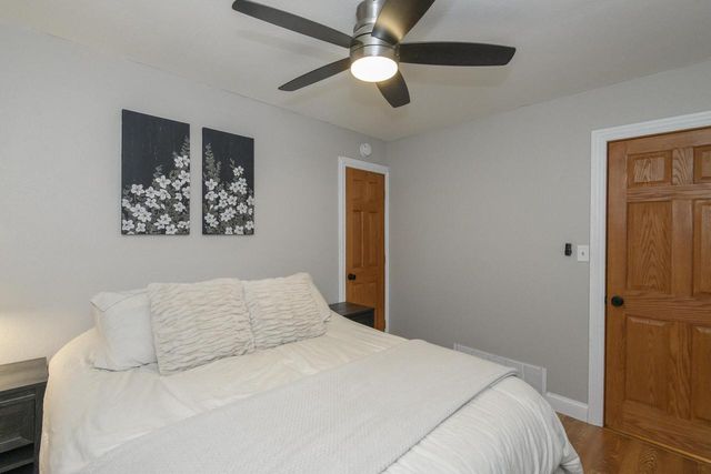 1608 Beverly LANE, West Bend, WI 53090